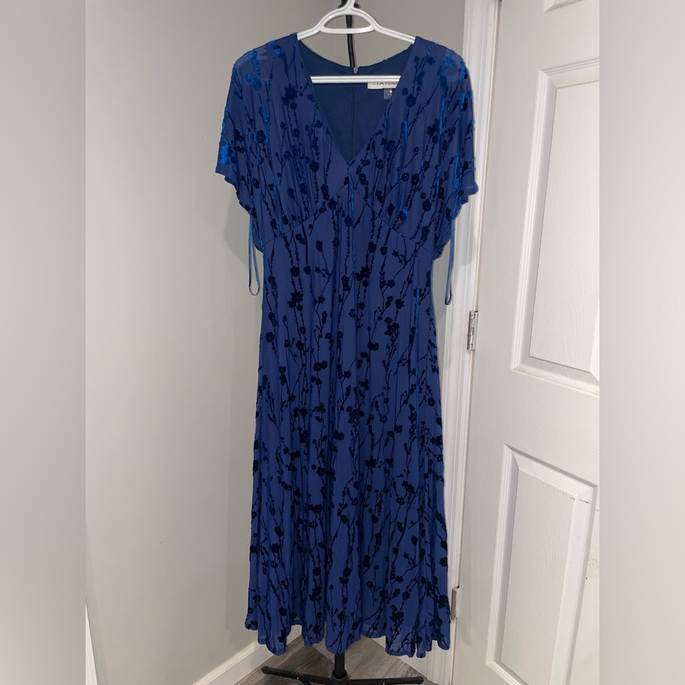 Taylor Blue and Black Floral Midi Dress